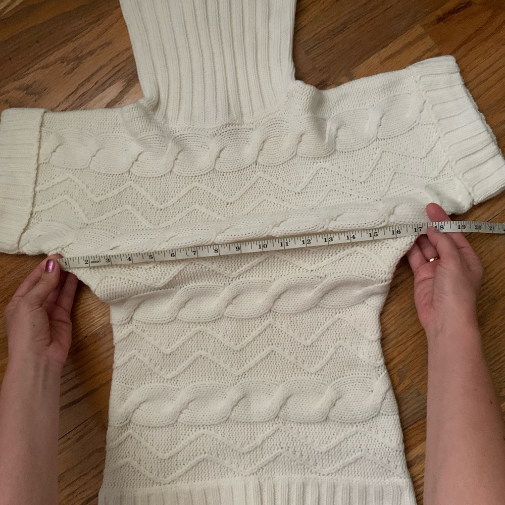 Women's short sleeve sweater